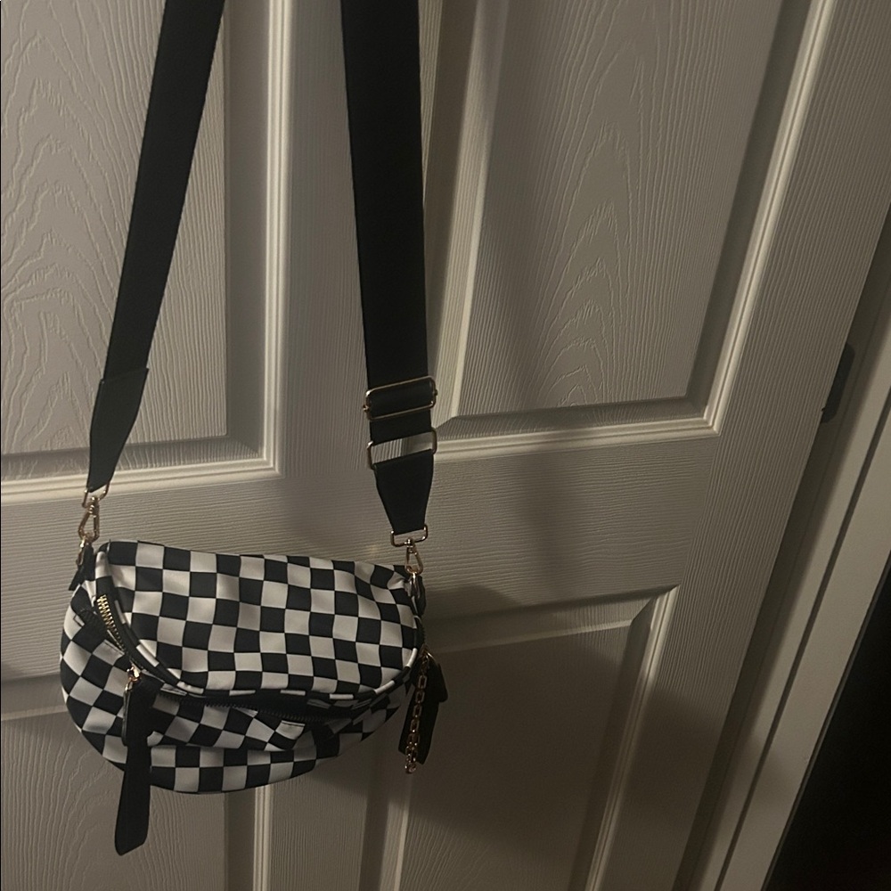Black & White Checkered Crossbody Bag with Gold Hardware - Picture 6 of 6